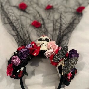 Day of the Dead Floral Studded Crown and Gloves